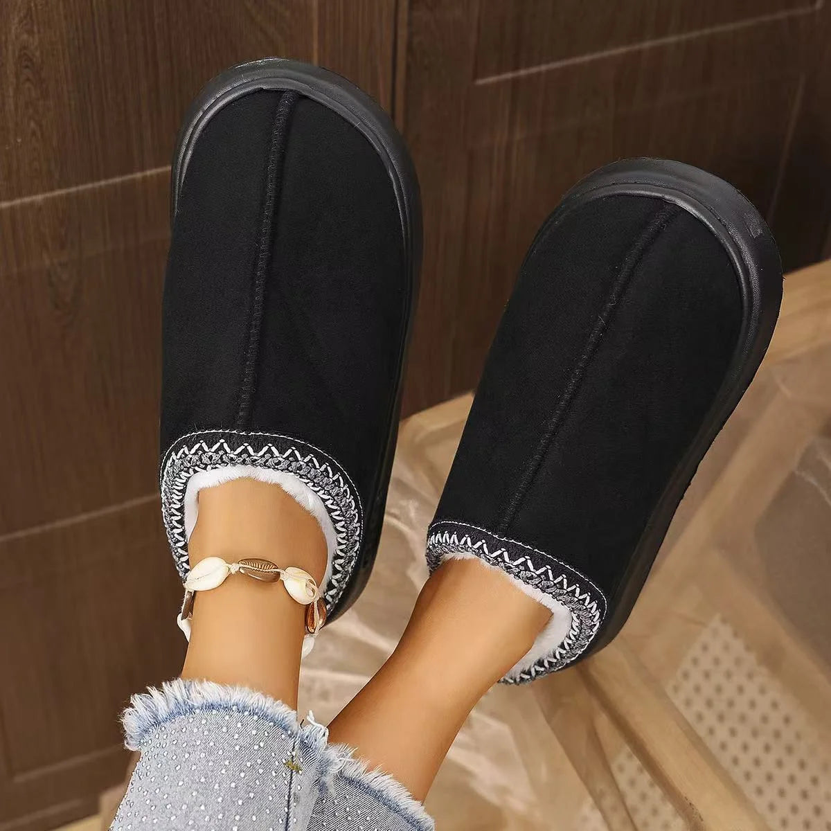 Indoor plush cotton slippers soft and comfortable winter shoes women's fashion home shoes women's winter slippers non-slip